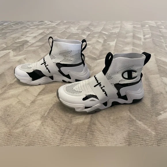 Champions MELOSO RALLY PRO BIG KIDS SNEAKERS Size 6.5. White Black